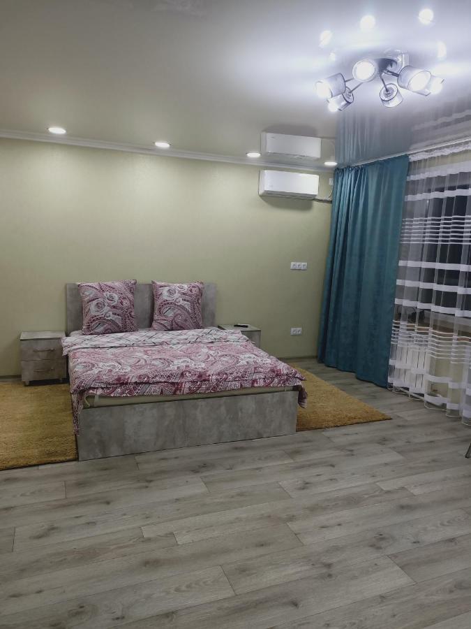 Apartnew In City Centr Ustʼ-Kamenogorsk エクステリア 写真
